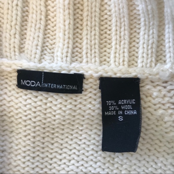 Moda International oversized sweater. - Picture 4 of 4